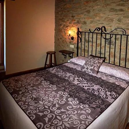Tubau - - *