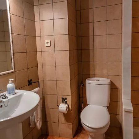 Tubau - -